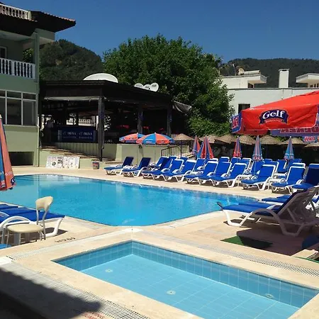 アパートホテル Truva Apart 3*