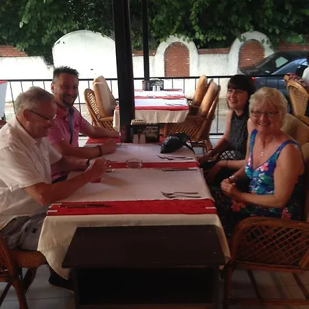 アパートホテル Truva Apart